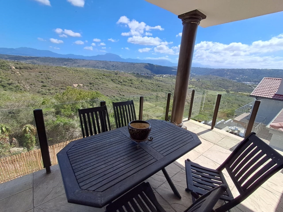 5 Bedroom Property for Sale in Avonddans Western Cape